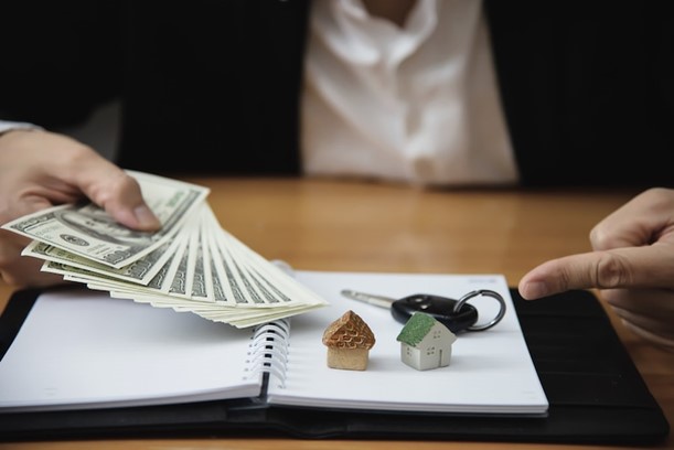 Ganar dinero de la propiedad Renta hasta